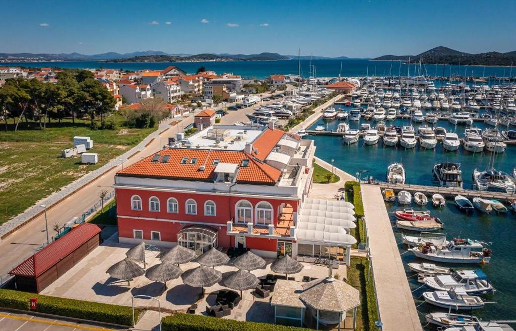 Villa Arcadium Tribalj Buitenkant foto